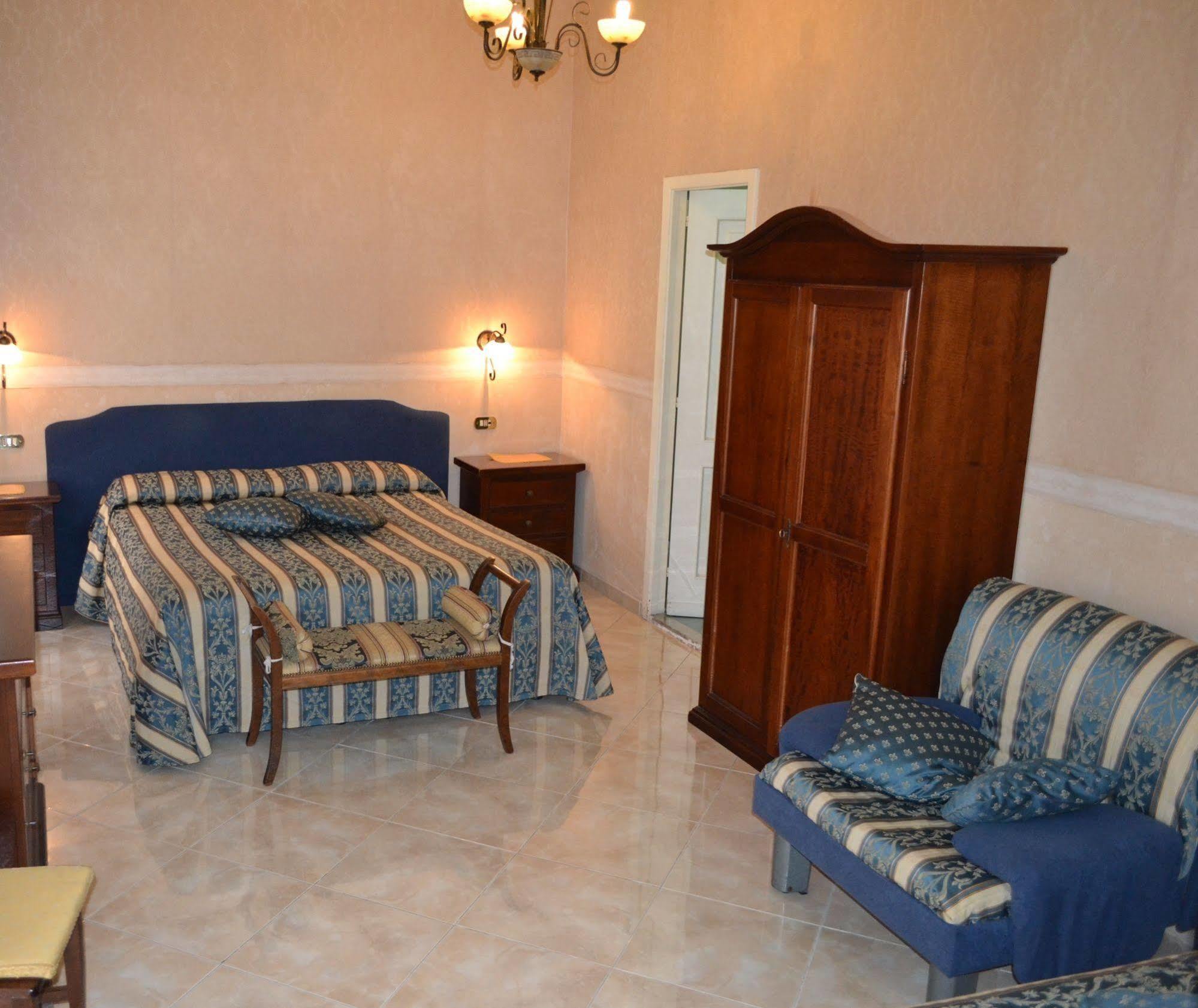 Toledo Bed & Breakfast Naples Exterior photo